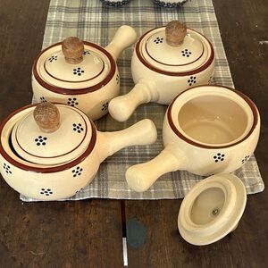 Set of Cream Ceramic Soup Bowls with Lids